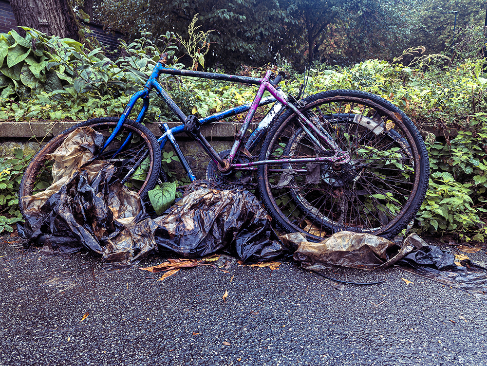 Bicycles, abandoned by the River Lea, Google Pixel 7 pro